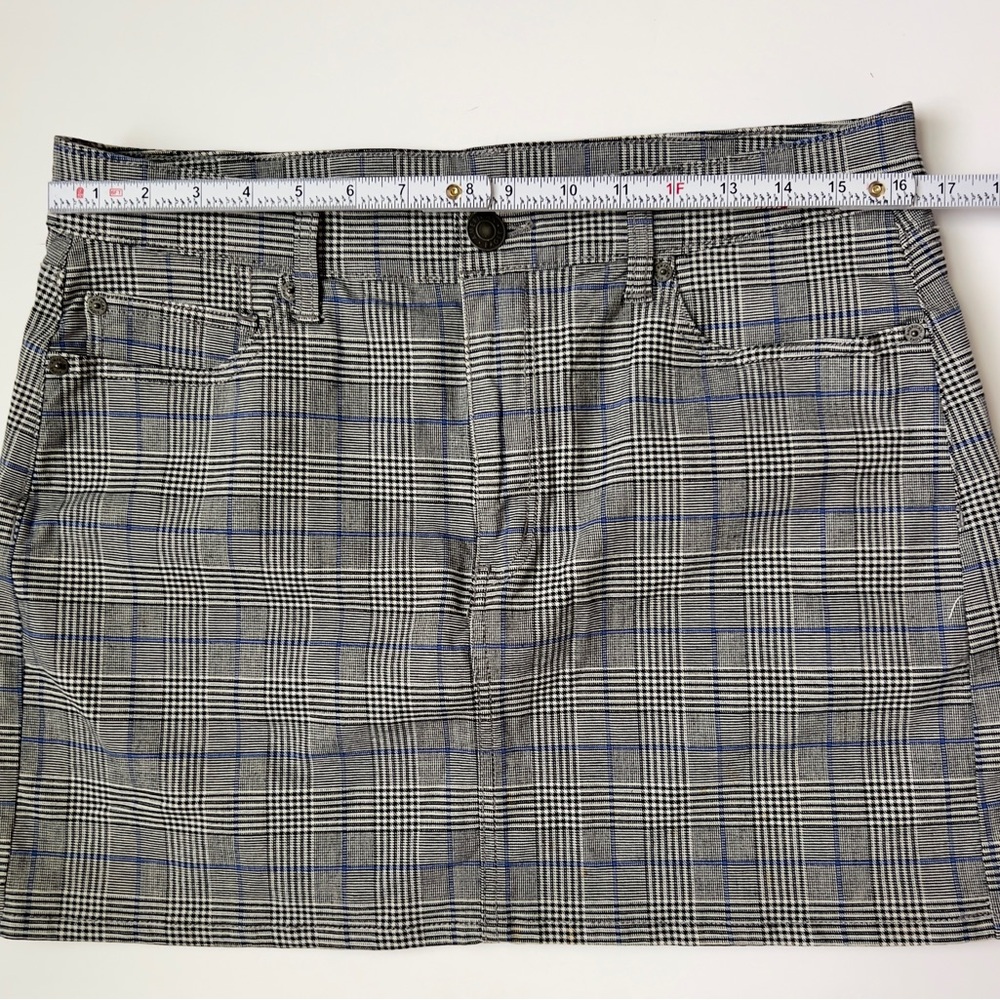 American Eagle Plaid Women's Skirt - Picture 4 of 5